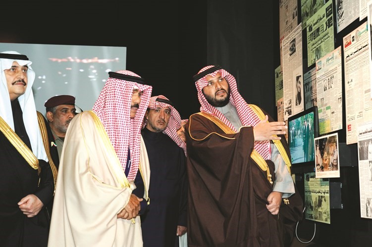 من جولة سمو ولي العهد داخل معرض الملك فهد﻿