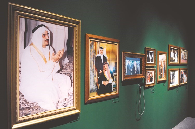  ﻿صور من داخل معرض الملك فهد﻿