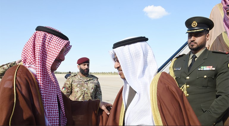 سمو رئيس الوزراء يعود الى البلاد بعد زيارة رسمية الى الاردن استمرت يومين