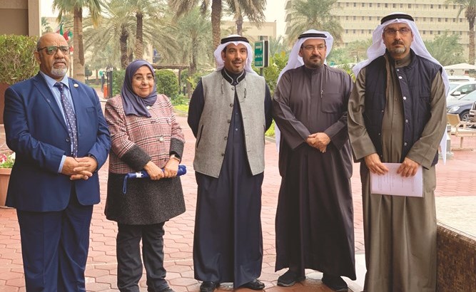 «كلية الآداب» تفتتح معرض «حضارة الكويت»
