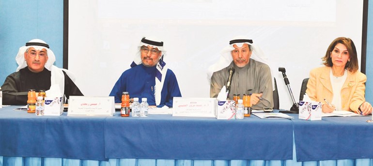 مركز «الخليج والجزيرة»: تعاطي الإنسان مع الموارد الطبيعية يتسم بالأنانية