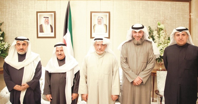 محمد شرار متوسطا وفد التعريف بالاسلام﻿
