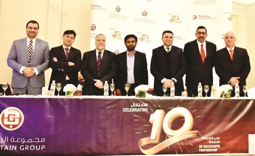 «البابطين» و«توتال» تحتفلان بشراكتهما الناجحة في الكويت