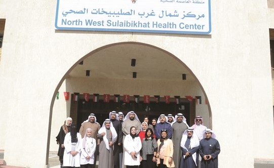 الشيخ د.باسل الصباح مع الحضور خلال افتتاح مركز الصليبخات الصحي (قاسم باشا)﻿