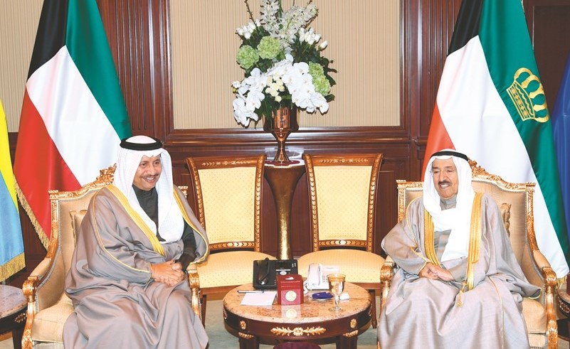 صاحب السمو الأمير الشيخ صباح الأحمد خلال استقباله سمو الشيخ جابر المبارك 	﻿
