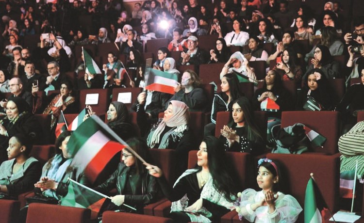 حضور جماهيري من مختلف الاعمار﻿