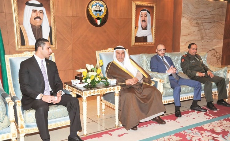 السفير محمد الذويخ مستقبلا مبعوث الرئيس المصري حسام زعتر للتهنئة بالأعياد الوطنية﻿