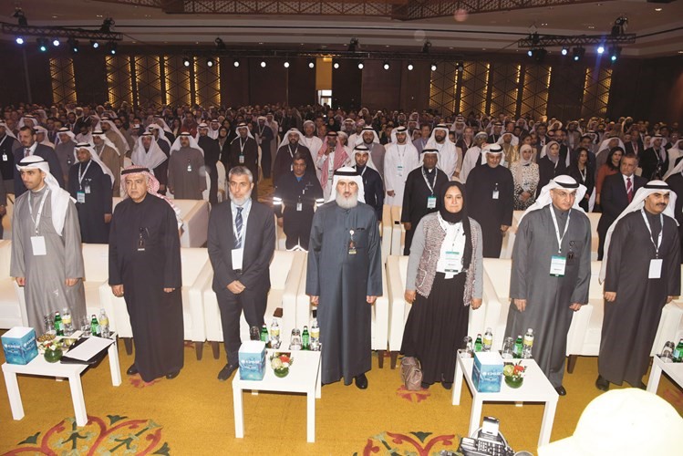 هاشم هاشم وعماد سلطان ووليد البدر ووفاء الزعابي وعبدالناصر الفليج والشيخ نواف الصباح في مقدمة الحضور خلال المؤتمر			(أحمد علي) ﻿