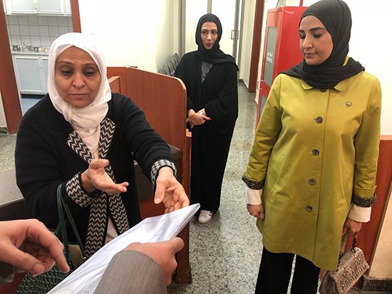 العقيل تفاجئ "إدارة عمل العاصمة" وتستمع لملاحظات الموظفين والمراجعين