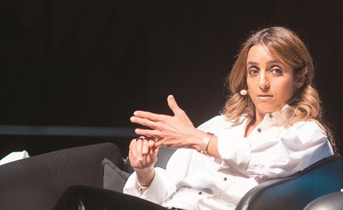 الكاتبة هبة حمادة﻿