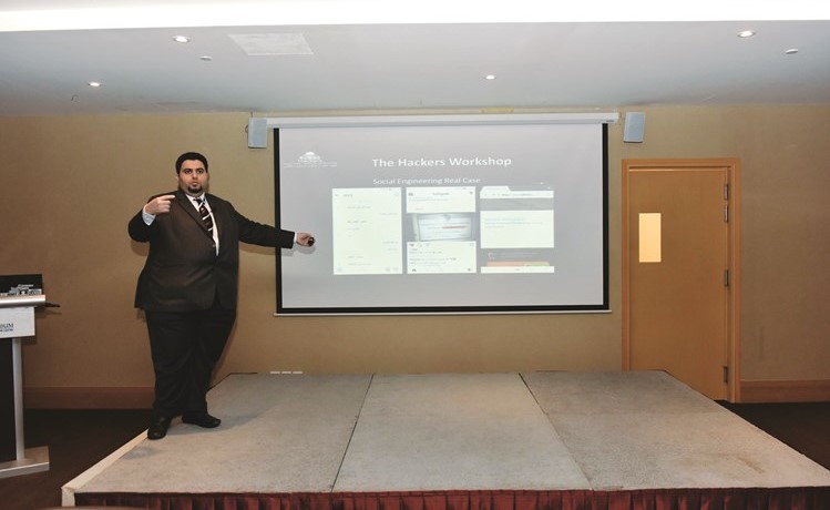 د.باسل العثمان متحدثا خلال ورشة العمل﻿