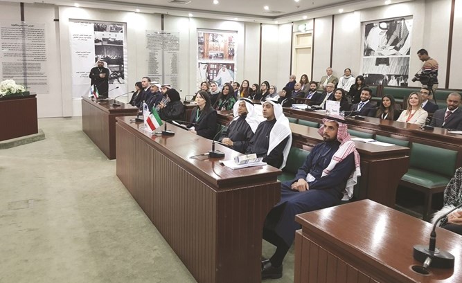 مشعل السبيعي وأ.د.محمد المقاطع في مقدمة الحضور﻿