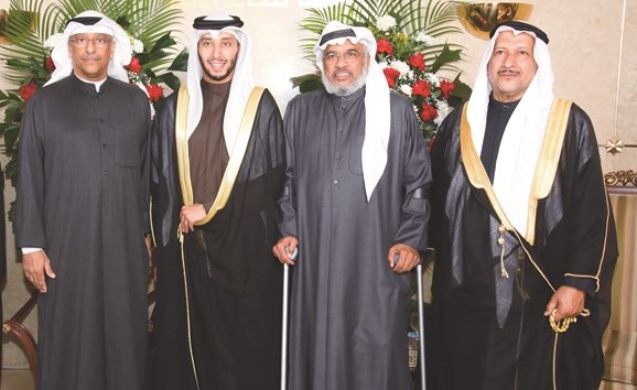 راشد المذن وعبدالعزيز المذن يباركان﻿