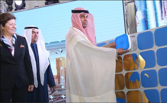 الوزير خالد الفاضل يدشن المرحلة الأولى من مجمع الشقايا للطاقات المتجددة      (زين علام)