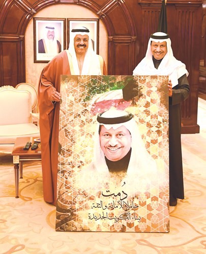سمو الشيخ جابر المبارك مستقبلا محافظ حولي الفريق أول متقاعد الشيخ أحمد النواف ﻿