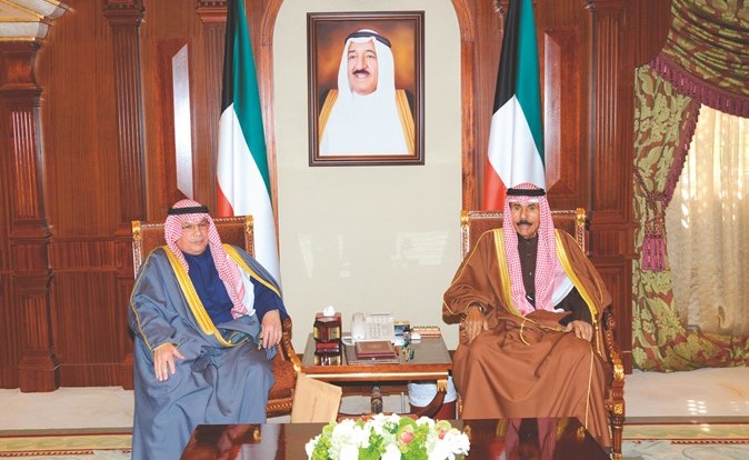 سمو ولي العهد الشيخ نواف الأحمد خلال استقباله الشيخ خالد الجراح ﻿