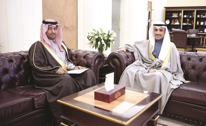 رئيس مجلس الأمة مرزوق الغانم مستقبلا سفير دولة قطر لدى البلاد بندر العطية﻿