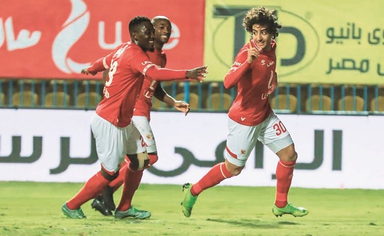 الأهلي يشعل الدوري بفوز جديد على الداخلية