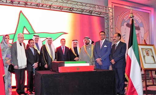 السفير عبد اللطيف اليحيا ورئيس الوزراء المغربي سعد الدين العثماني وعدد من الضيوف خلال احتفال سفارتنا في المغرب بالأعياد الوطنية