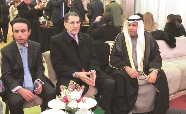 رئيس الحكومة المغربية سعد الدين العثماني والسفير عبداللطيف اليحيا خلال الاحتفال﻿
