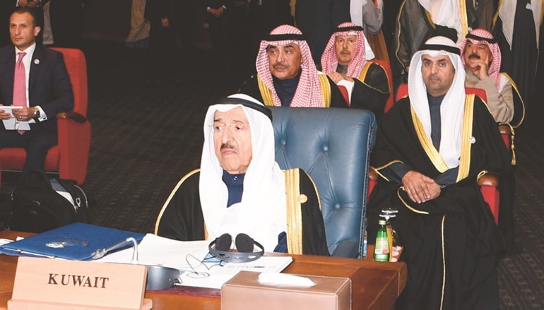 صاحب السمو الأمير الشيخ صباح الأحمد مترئسا وفد الكويت في القمة العربية - الأوروبية الأولى في شرم الشيخ﻿