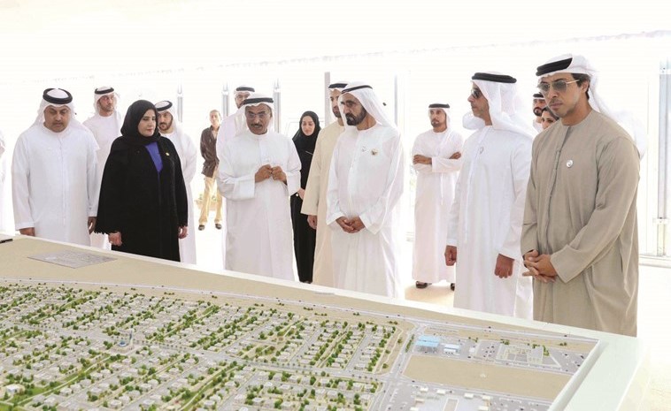الشيخ محمد بن راشد أثناء الجولة التفقدية	 (وام)﻿