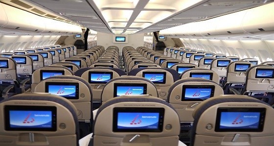شركات طيران توضح حقيقة وجود كاميرات في شاشات الترفيه بمقاعد الركاب