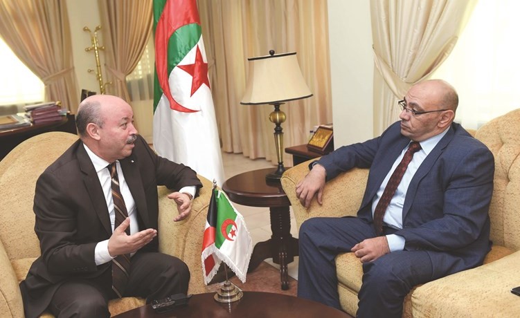 السفير الجزائري عبد الحميد عبداوي والزميل أسامة دياب﻿
