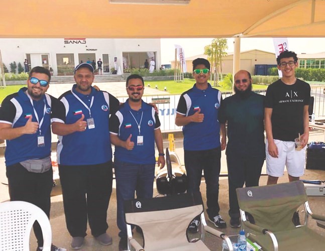 فريق النادي العلمي للطيران اللاسلكي المشارك في بطولة دبي ماسترز الدولية الأولى للطيران اللاسلكي الحر 2019﻿