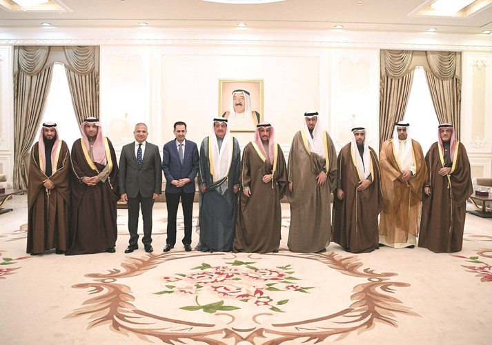 رئيس مجلس الأمة والوفد المرافق له أثناء مغادرتهم وفي وداعهم عيسى الكندري ود.فهد العفاسي﻿