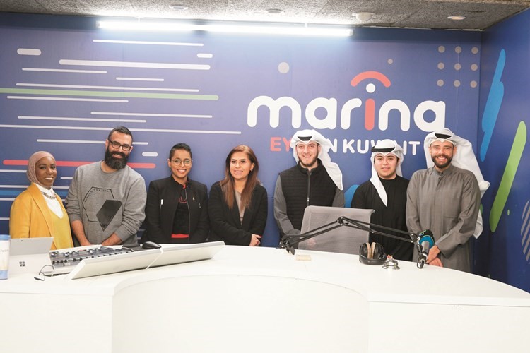 فريق العمل باستضافة MarinaFM 90.4﻿