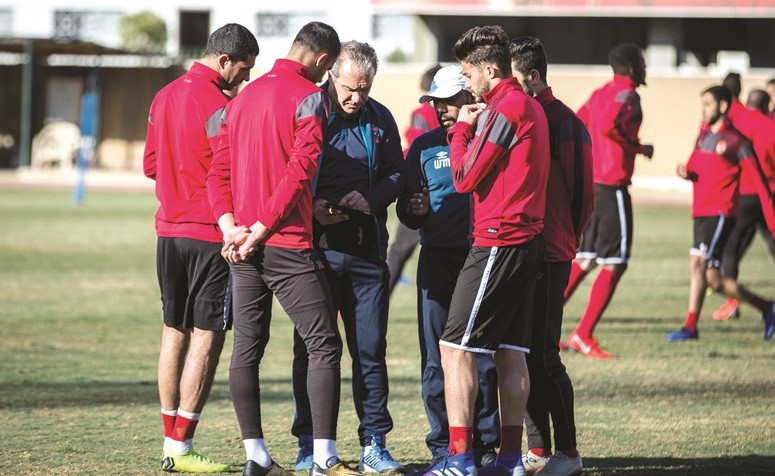 الأهلي للانفراد بوصافة الدوري على حساب بتروجيت