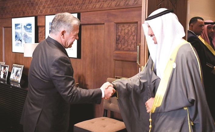 الملك عبدالله الثاني خلال استقباله الرئيس مرزوق الغانم