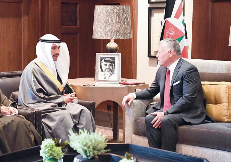 العاهل الأردني الملك عبدالله الثاني مستقبلا رئيس مجلس الأمة مرزوق الغانم