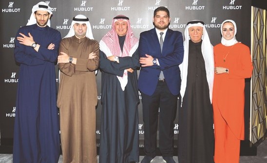 دايفيد تيديسكي متوسطا عائلة بهبهاني﻿