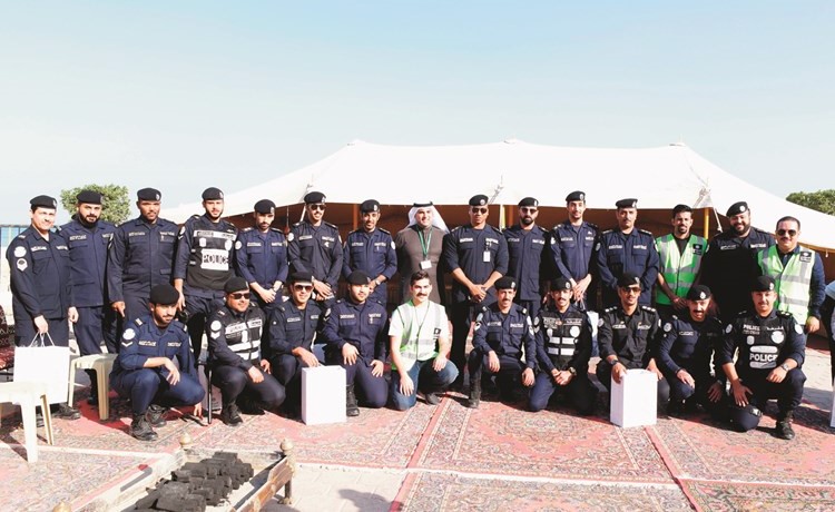 لقطة جماعية لرجال الأمن والمرور﻿