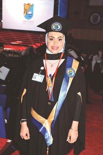 أسماء الأوائل من خريجي الكليات والأول من ذوي الاحتياجات الخاصة بحيث لا يقل المعدل عن ثلاثة من سلم الأربع نقاط للعام الجامعي 2018/2017