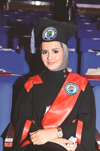 أسماء الأوائل من خريجي الكليات والأول من ذوي الاحتياجات الخاصة بحيث لا يقل المعدل عن ثلاثة من سلم الأربع نقاط للعام الجامعي 2018/2017
