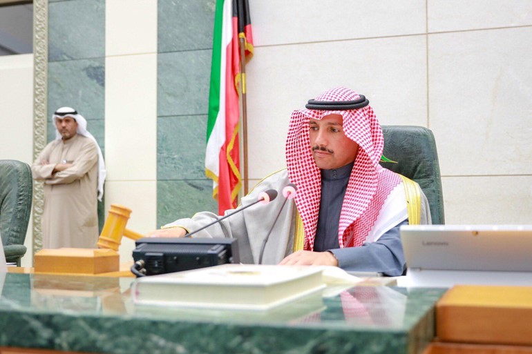 الرئيس الغانم مفتتحاً جلسة مجلس الأمة