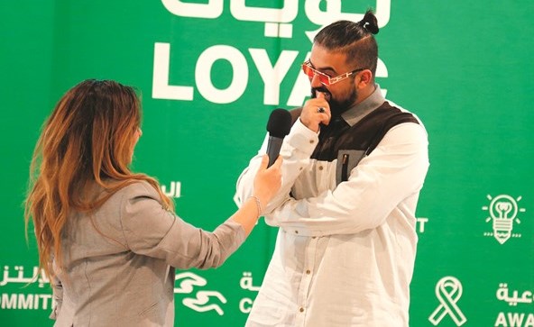 الزميلة دعاء خطاب محاورة المدرب الاستعراضي محمد العيداني﻿