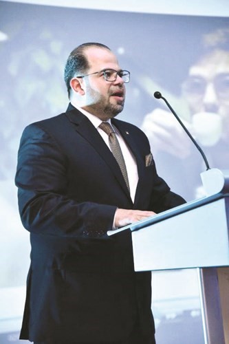 فياض عماد مدير المبيعات و التسويق ﻿
