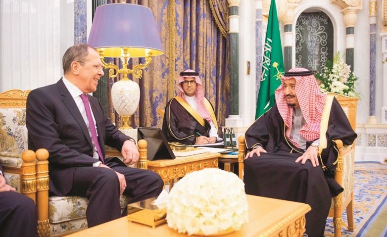﻿خادم الحرمين الشريفين الملك سلمان بن عبدالعزيز خلال مباحثاته مع وزير الخارجية الروسي سيرغي لافروف في الرياض أمس	(واس) ﻿