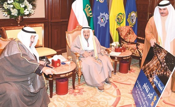 صاحب السمو الامير خلال استقباله سمو الشيخ ناصر المحمد ﻿