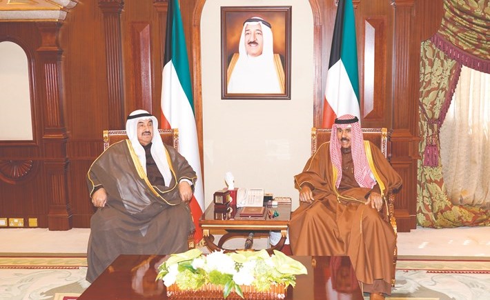 سمو ولي العهد الشيخ نواف الأحمد مستقبلا سمو الشيخ ناصر المحمد ﻿