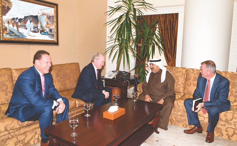 الشيخ ناصر صباح الأحمد مستقبلا د.توماس كيندي والوفد المرافق﻿