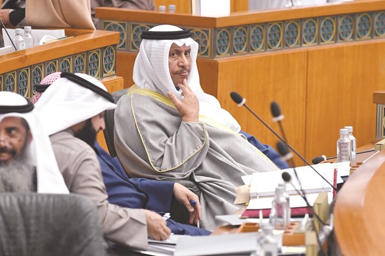 سمو رئيس مجلس الوزراء الشيخ جابر المبارك خلال الجلسة﻿