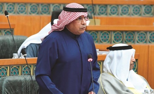 نائب رئيس مجلس الوزراء ووزير الداخلية الشيخ خالد الجراح متحدثا خلال جلسة أمس﻿