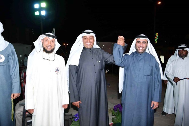 محمد الدلال ود.حمد المطر يدا بيد﻿