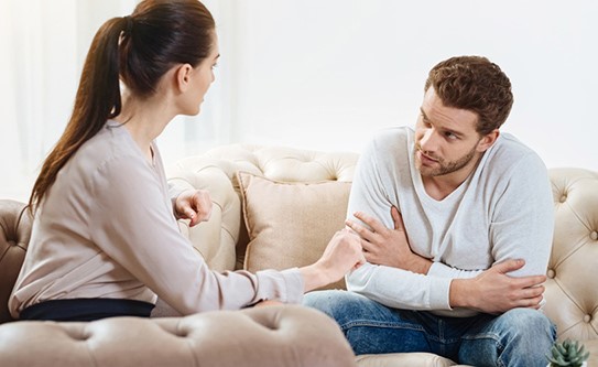 بالفيديو.. كيف نتصرّف إذا تأزمت العلاقة الزوجية؟