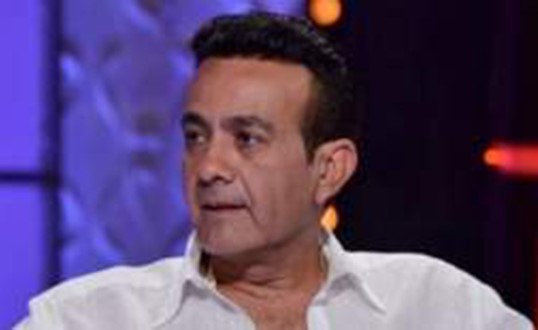 بالفيديو.. إعلامي مصري ينفعل على الهواء بسبب سؤال زميلته عن خيانته لزوجته